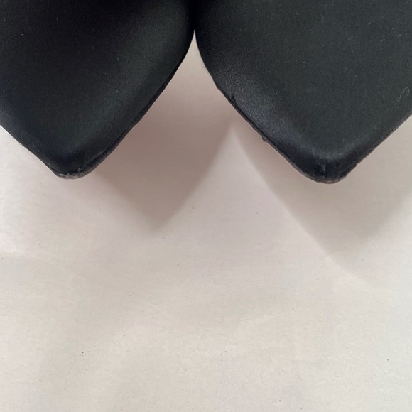 Jimmy Choo x Off-White Victoria Satin Heel - Picture 12 of 15